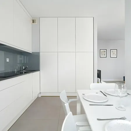 Stylish For 4 People With Parking In By Renters Poznań